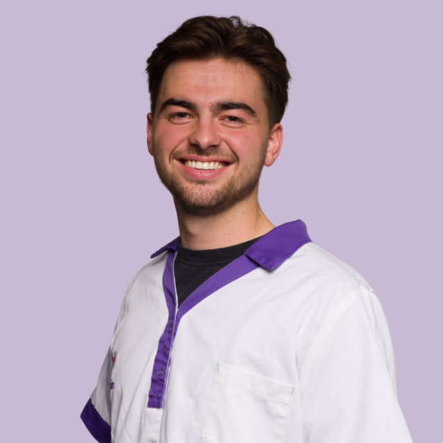 Kas Van Hassel Met Uniform Voor