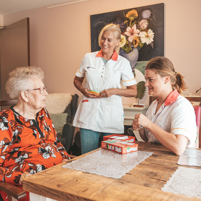 Leren En Werken Silverein Noorderhof Esther En Charlotte Met Bewoner